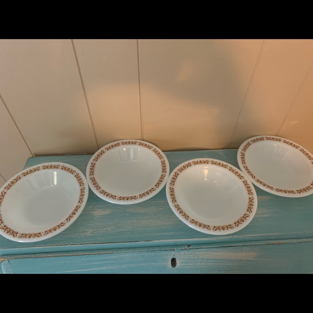 Pyrex bowls